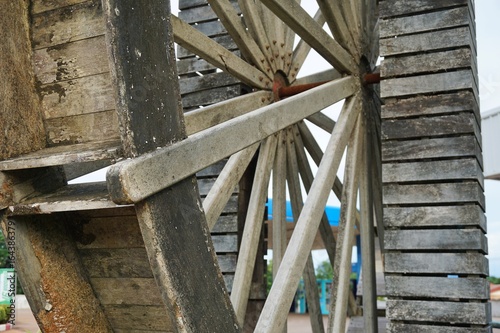 Wood water turbine