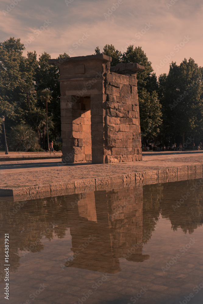 Obraz premium Stone door with reflection