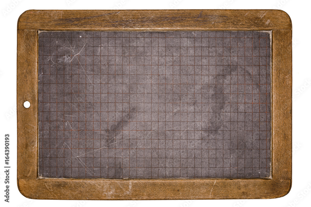 alte Schiefertafel mit karierten Linien - freigestellt vor weißem Hintergrund alte Schiefertafel mit karierten Linien - freigestellt vor weißem Hintergrund