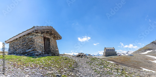 Obraz na płótnie Refuge du col de l'Iseran dans les Alpes