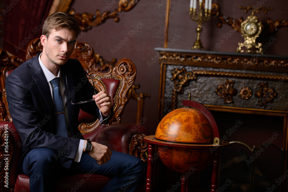 Obraz premium respectable man in a suit
