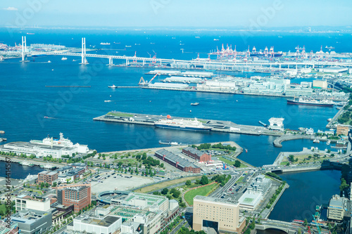 横浜港と横浜みなとみらい © macoco