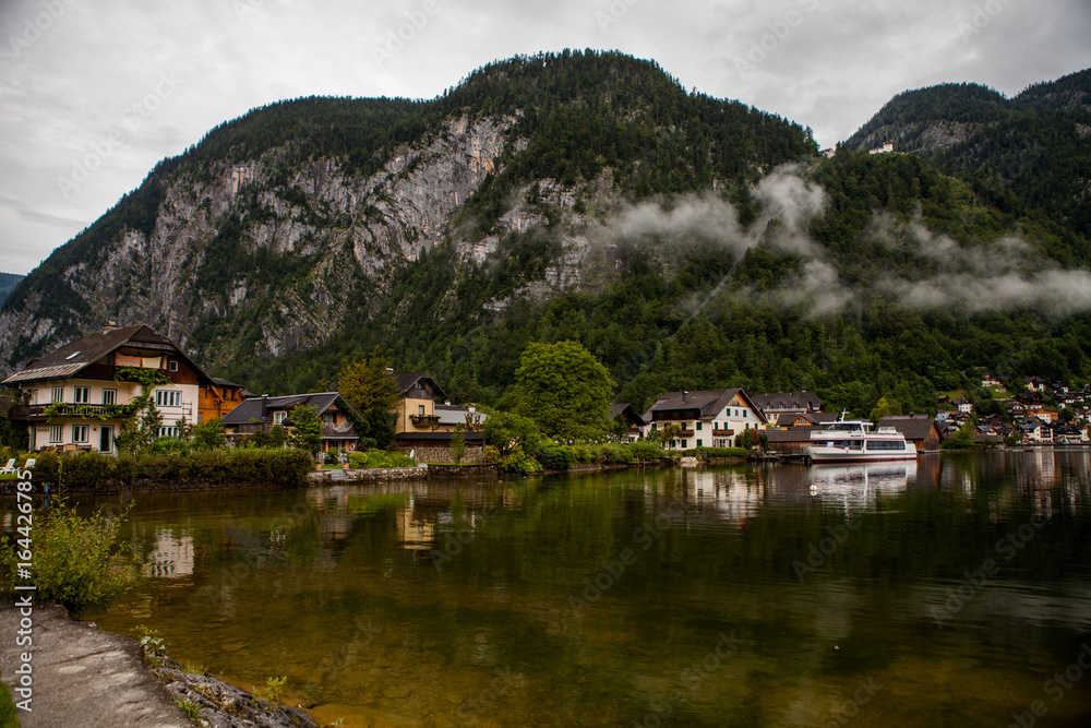 Fototapeta premium Hallstatt Austria cloudy