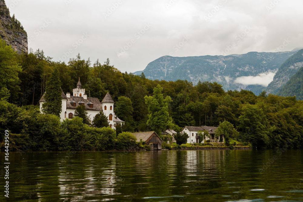 Fototapeta premium Hallstatt Austria cloudy