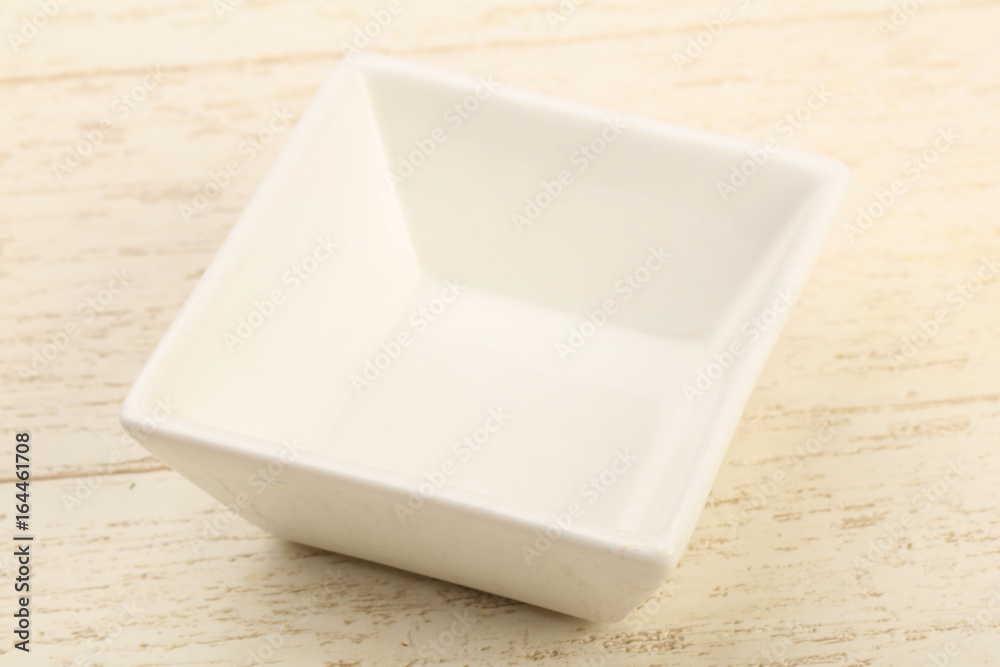 Empty plate Empty plate