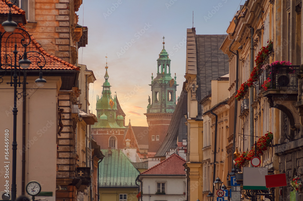 Fototapeta premium Krakow - Wawel castle in sunset time in urban areas