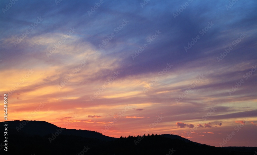 Sonnenuntergang in den Bergen