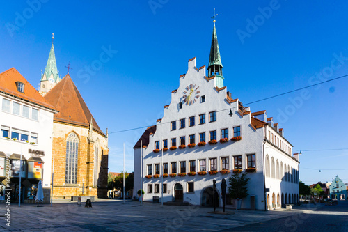 Rathaus von Neumarkt in der Oberpfalz bei blauen Himmel photo