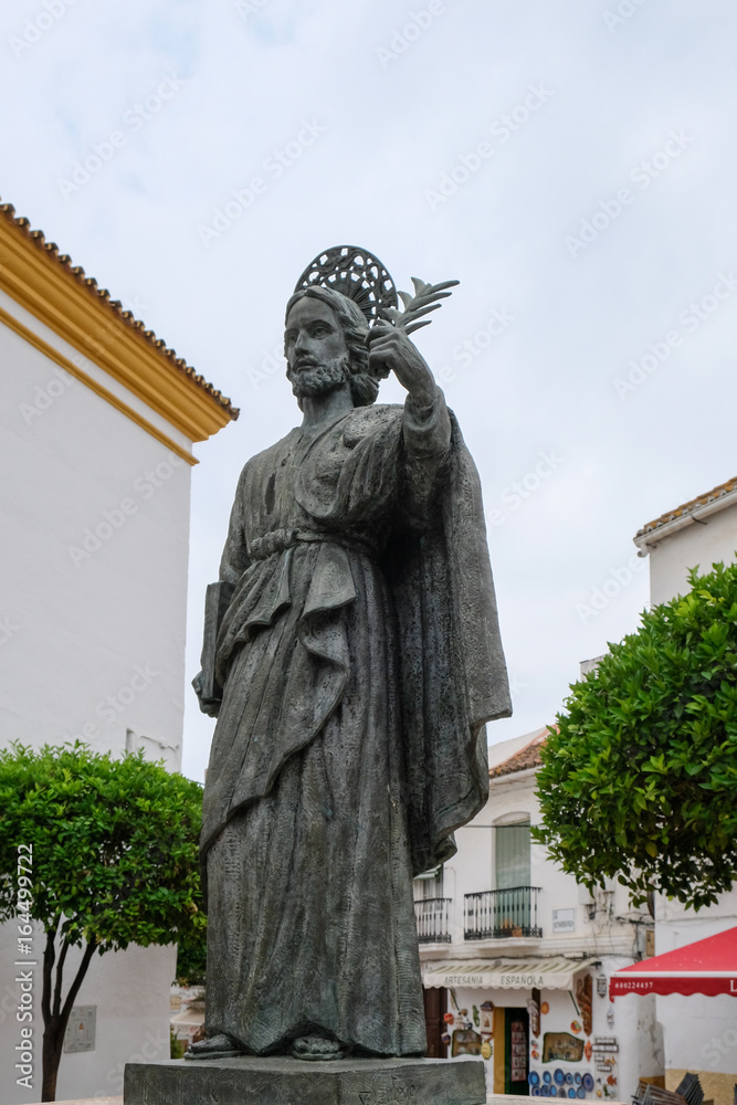 Obraz premium MARBELLA, ANDALUCIA/SPAIN - JULY 6 : Statue of San Bernabe in Marbella Spain on July 6, 2017