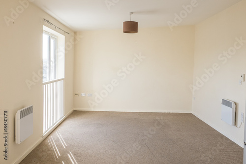 Living room - empty
