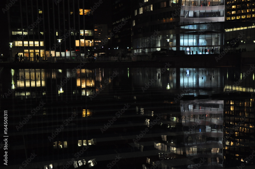 la défense nuit la défense nuit