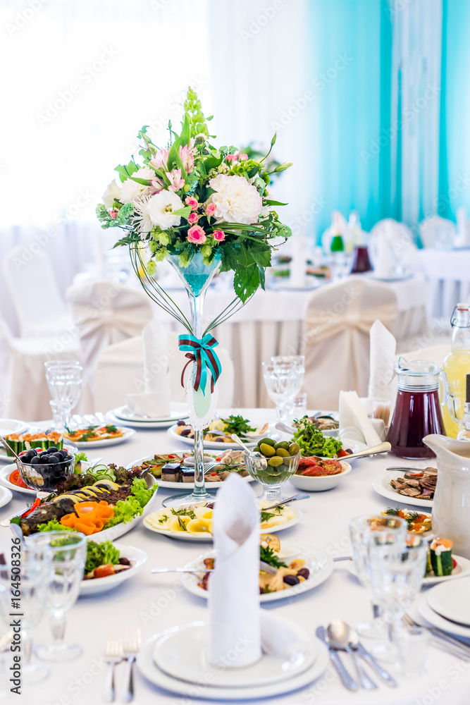 Fototapeta premium The elegant dinner table