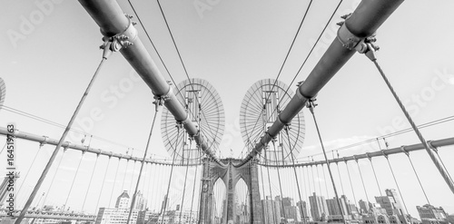 Amazing Architecture in New York - the famous Brooklyn Bridge