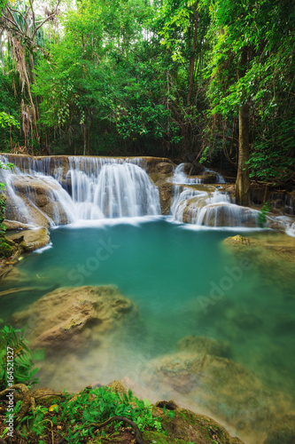 Fototapeta Naklejka Na Ścianę i Meble -  Huay Mae Kamin waterfall in Khuean Srinagarindra National Park, Kanchanaburi, Thailand