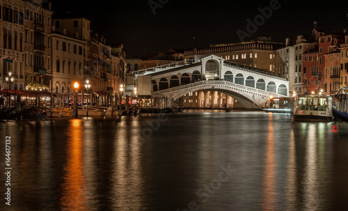 Ponte di Rialto by night