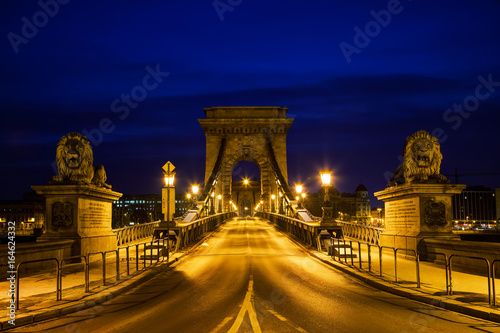 Obraz na płótnie Szechenyi chain bridge in Budapest, Hungary w salonie