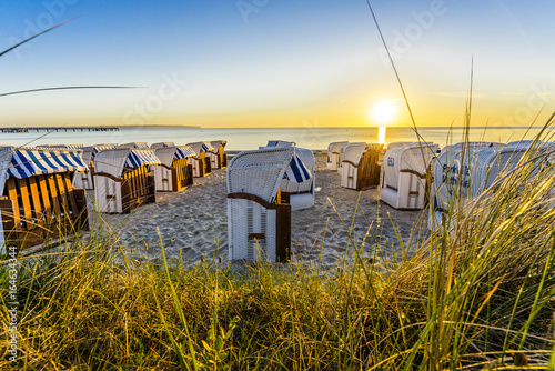 Fototapeta Naklejka Na Ścianę i Meble -  Strandkörbe am Strand