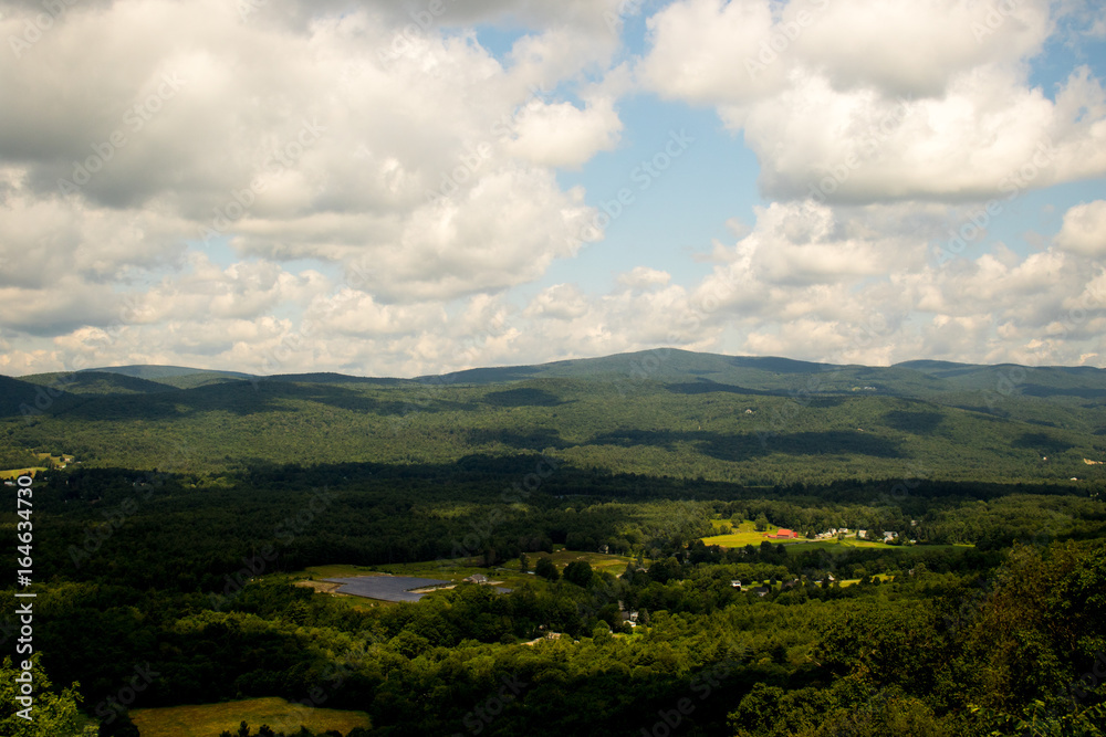 Obraz premium mountain vista view clouds