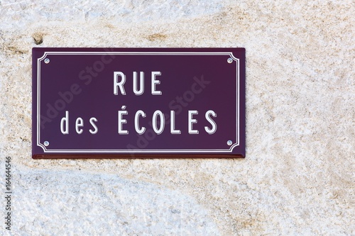 Fototapeta Naklejka Na Ścianę i Meble -  Rue des écoles