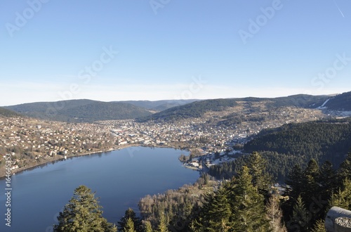 panorama sur le lac