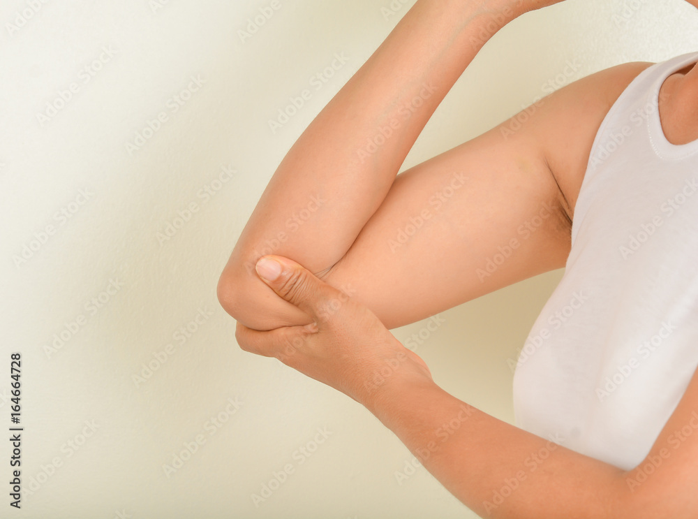 wrist pain older women