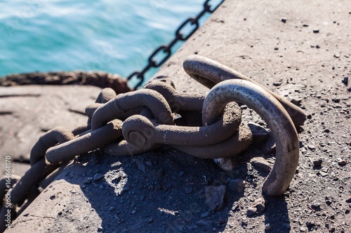 Shipping rigging chains and supports 2