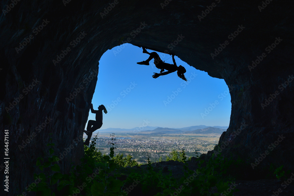 Climb to the cave ceiling