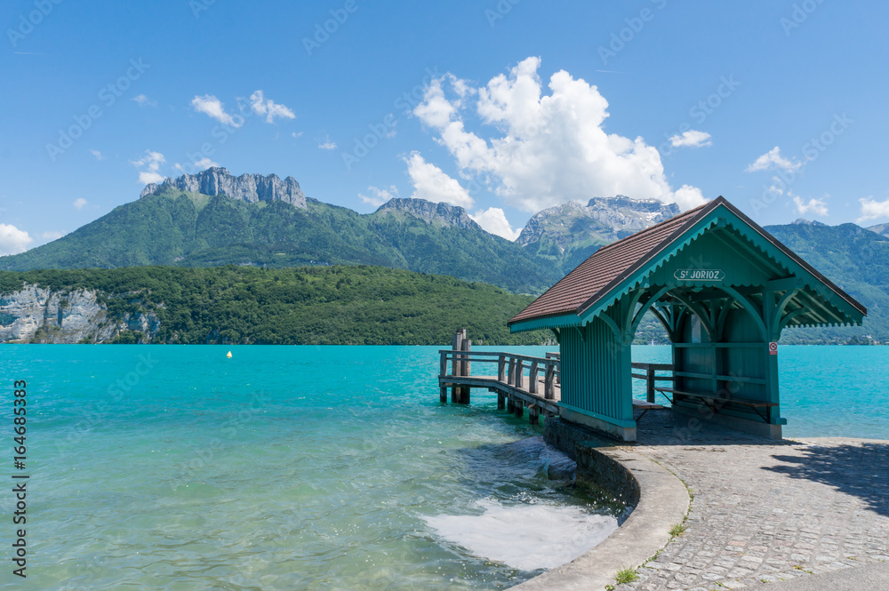 Naklejka premium Waiting house for tourists to embark ships to Saint Joriz on Lac d'Annecy