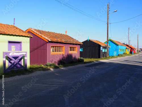 Fototapeta Naklejka Na Ścianę i Meble -  Cabanes colorées de la Baudissière, ile d'Oléron