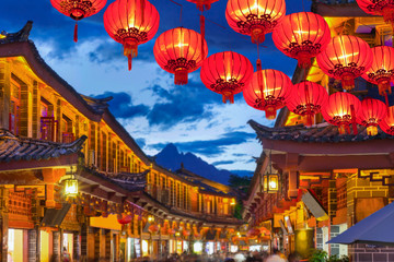 Wandcirkels China Oude binnenstad Lijiang in avondlicht  © toa555