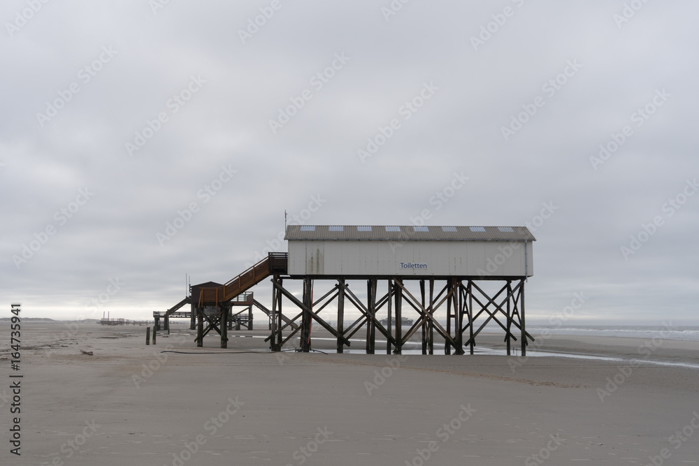 Strandtoilette in St. Peter im Watt
