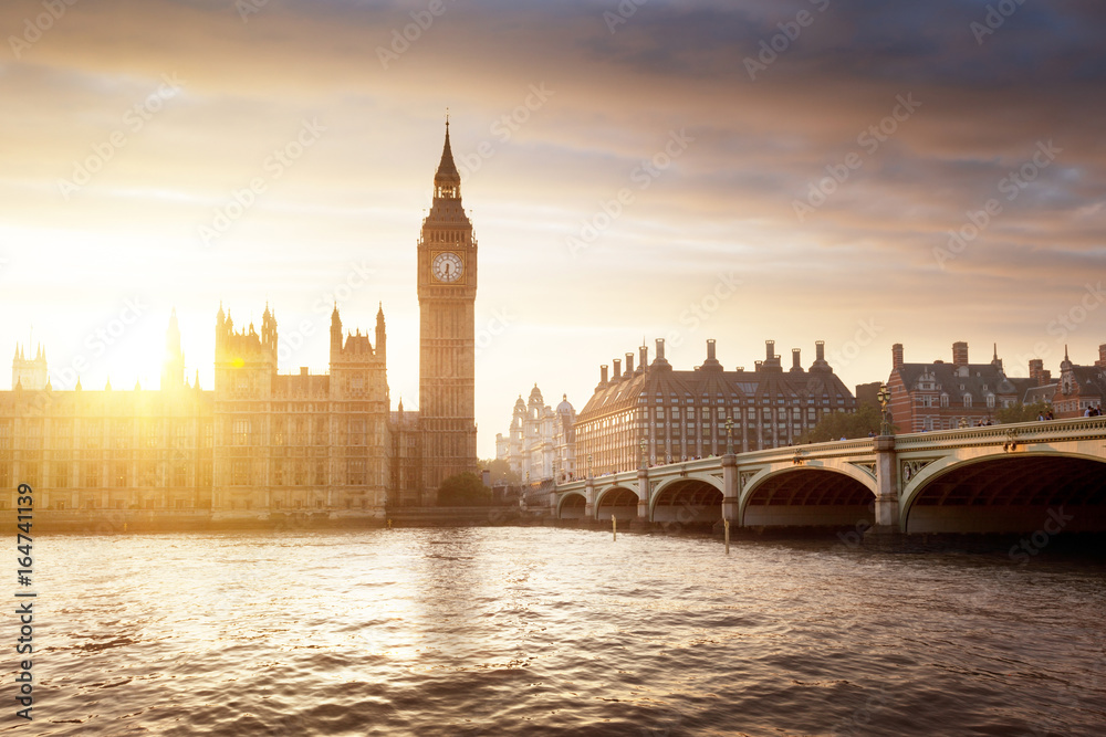 Obraz premium Big Ben i Westminster o zachodzie słońca, Londyn, Wielka Brytania