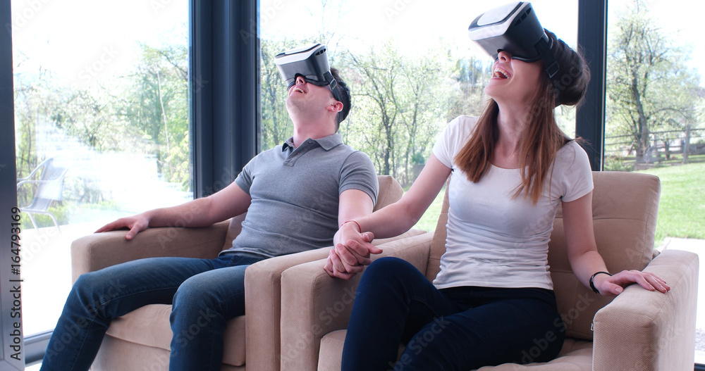 Obraz premium Couple using virtual reality headset