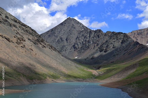 Fototapeta Naklejka Na Ścianę i Meble -  Turquoise lake in Altai mountains. Aktash, Altay Region, Siberia, Russia,