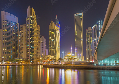Dubai - The nightly Marina and the mosque.