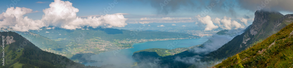 Lac d'Annecy vu de la Tournette