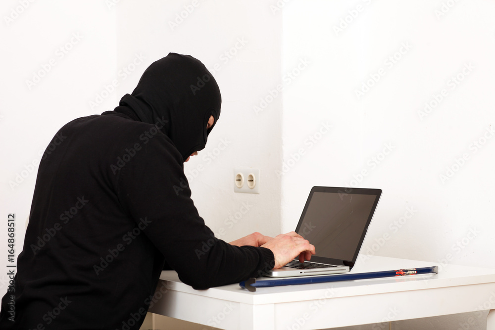 Hacker am Computer Hacker am Computer