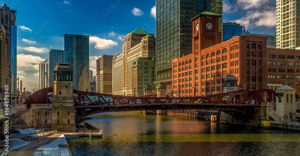 Naklejka premium Rzeka Chicago w pobliżu mostu Lasalle Street