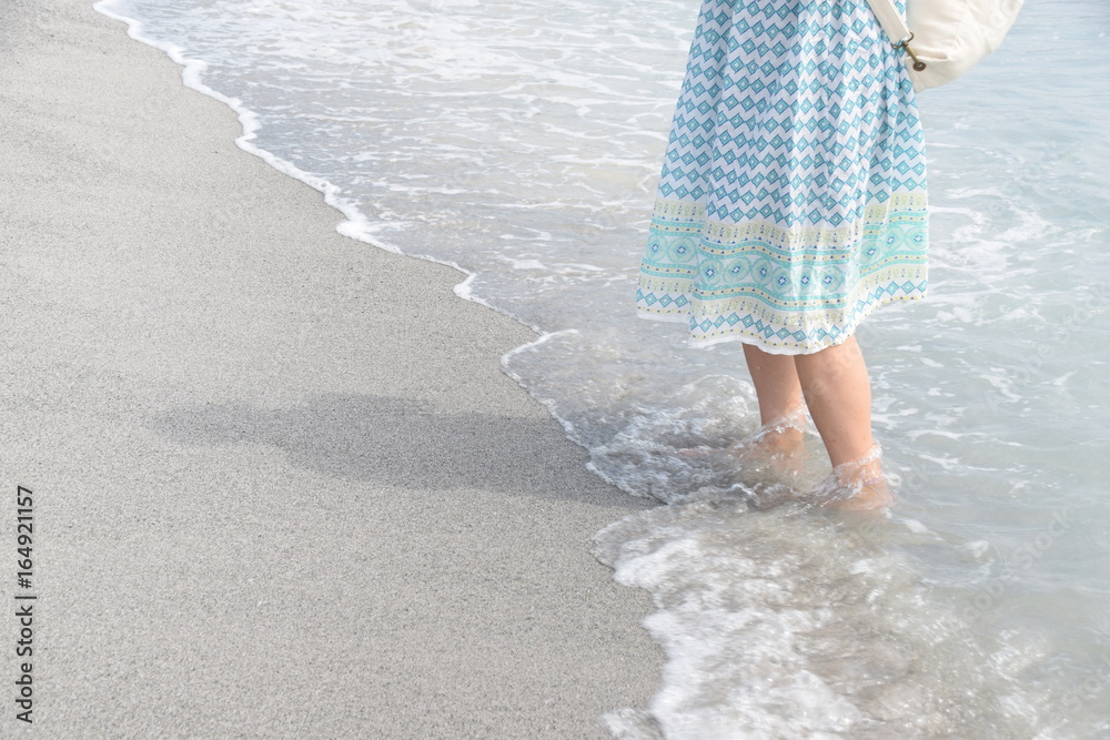 白い砂浜と透明な海 新島 羽伏浦海岸 Stock Photo Adobe Stock