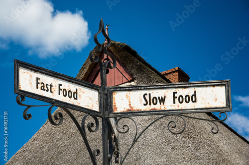 Schild 210 - Slow Food