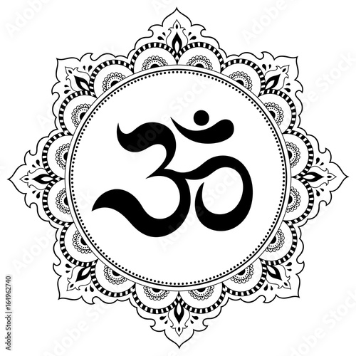 Circular pattern in the form of a mandala. OM decorative symbol. Mehndi style. Decorative pattern in oriental style with the ancient Hindu mantra OM. Henna tattoo pattern in Indian style.