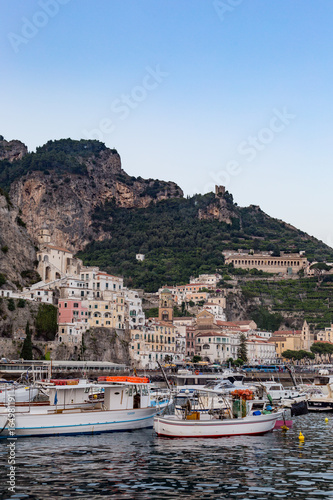 Fototapeta Naklejka Na Ścianę i Meble -  Miasteczko na wybrzeżu Amalfi