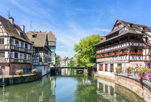 Fototapeta Naklejka Na Ścianę i Meble -  Traditional colorful houses in La Petite France, Strasbourg, Alsace, France