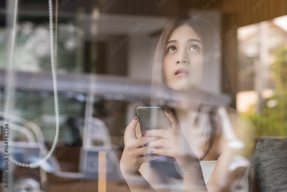 woman relax in coffee shop