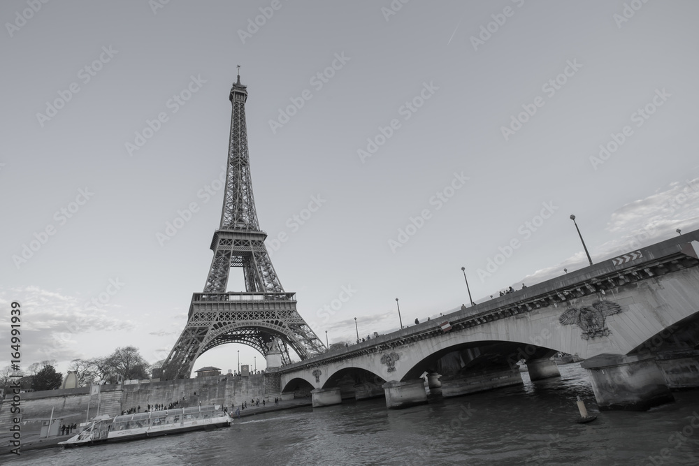 Obraz premium Eiffel Tower in Paris.