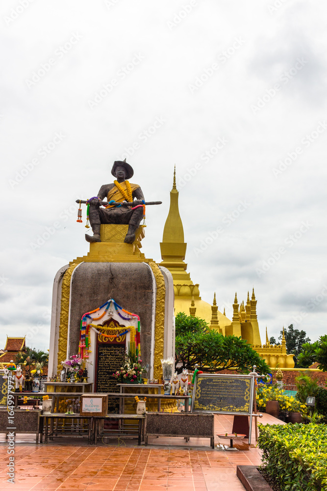 Fototapeta premium Great Sacred Stupa・Pha That Luang・Laos : タート・ルアン・ビエンチャン・寺