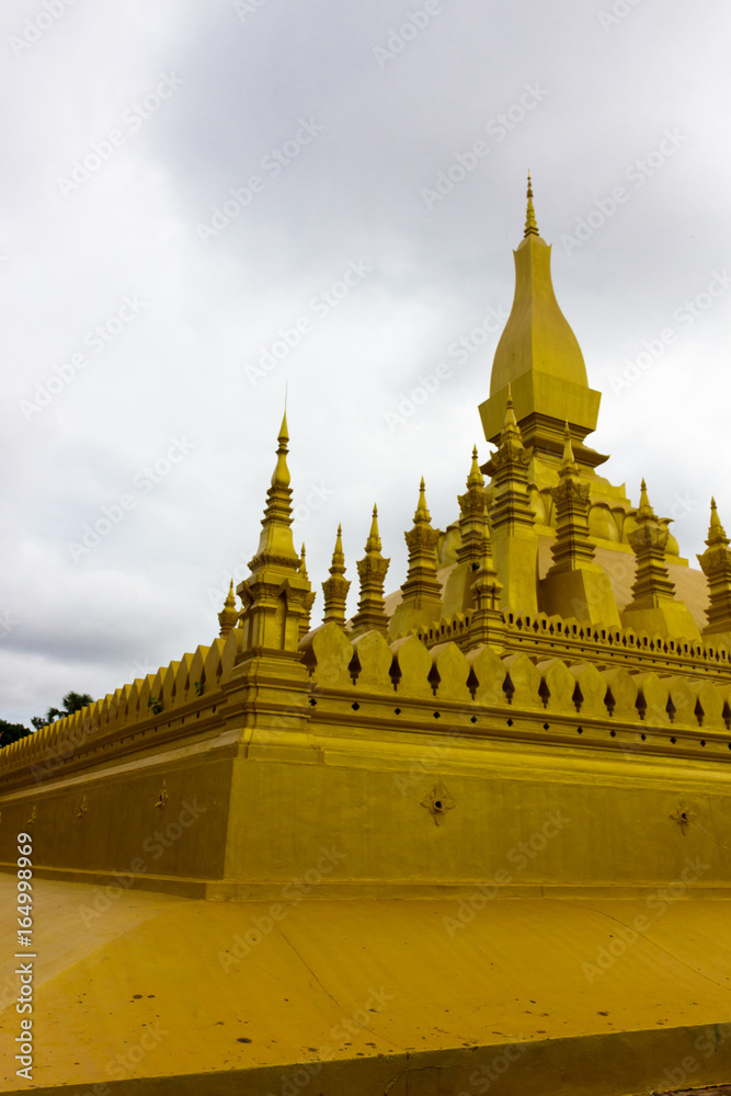 Naklejka premium Great Sacred Stupa・Pha That Luang・Laos : タート・ルアン・ビエンチャン・寺