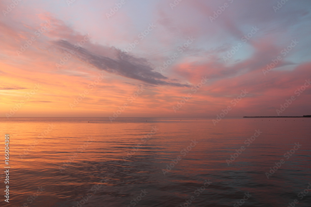 Fototapeta premium Beautiful sunset and calm on the sea
