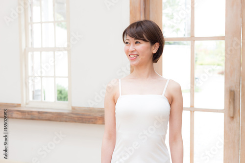 Free Download 女性　ライフスタイルイメージ - GFXLoad