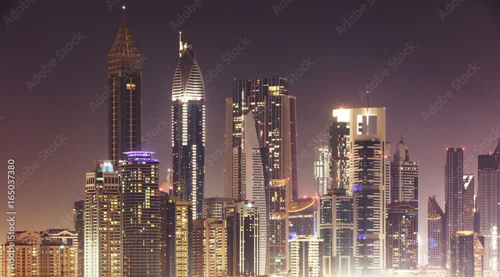 Fototapeta premium Dubai Skyline At Night